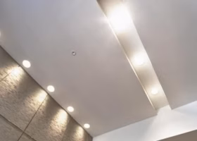 Paneles decorativos y techo de pladur Vilanova i la Geltrú