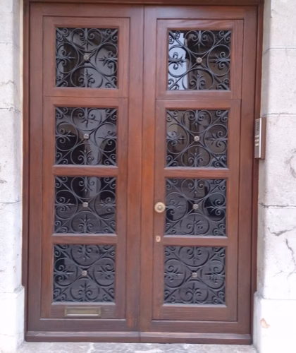 Pintura restauracion Vilanova i la Geltrú